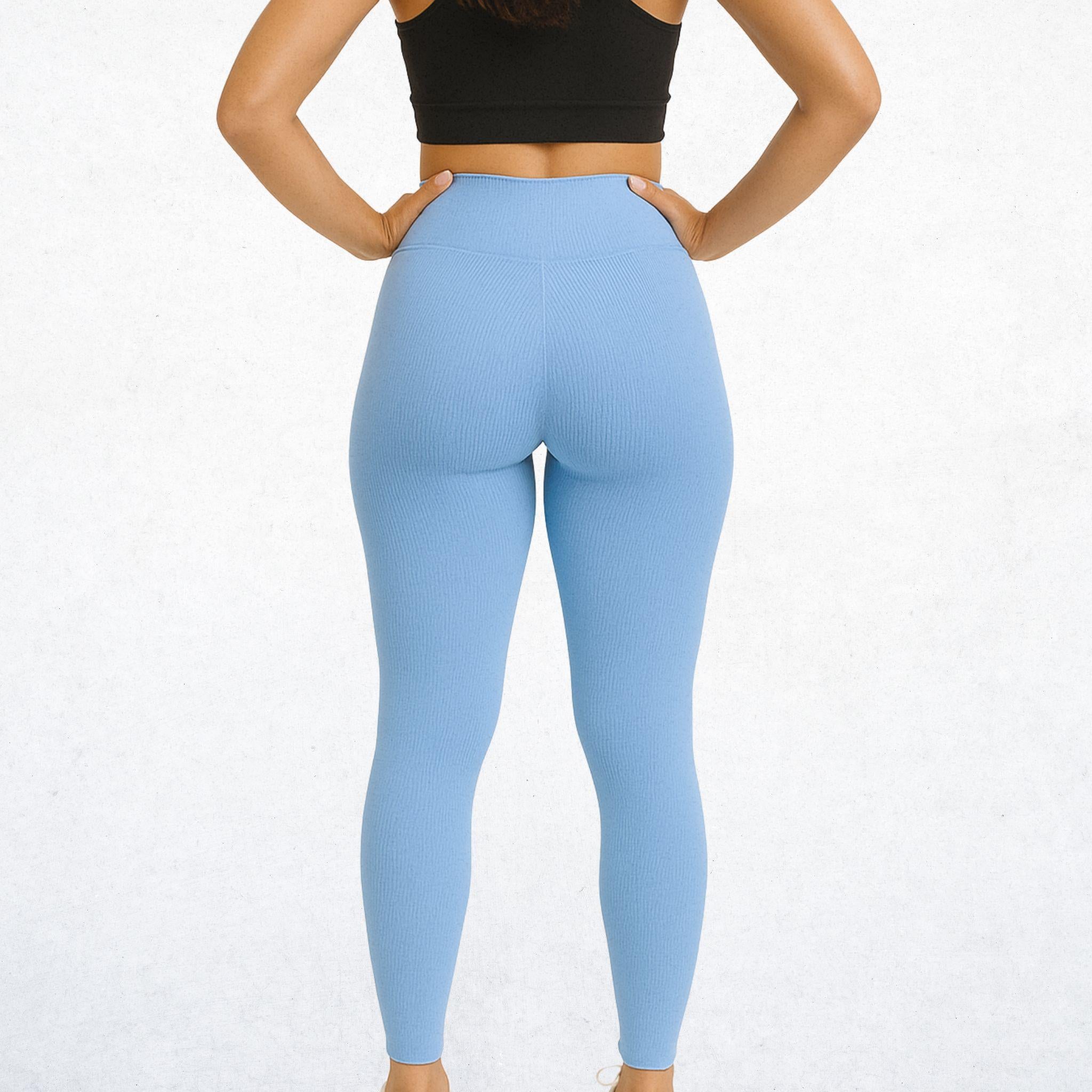 Elegantes High-Waist-Leggings für Damen in Himmelblau. Versatile Performance-Leggings mit stilvollem Design für Workout, Yoga und Alltag. Atmungsaktiv, bequem und stylisch.