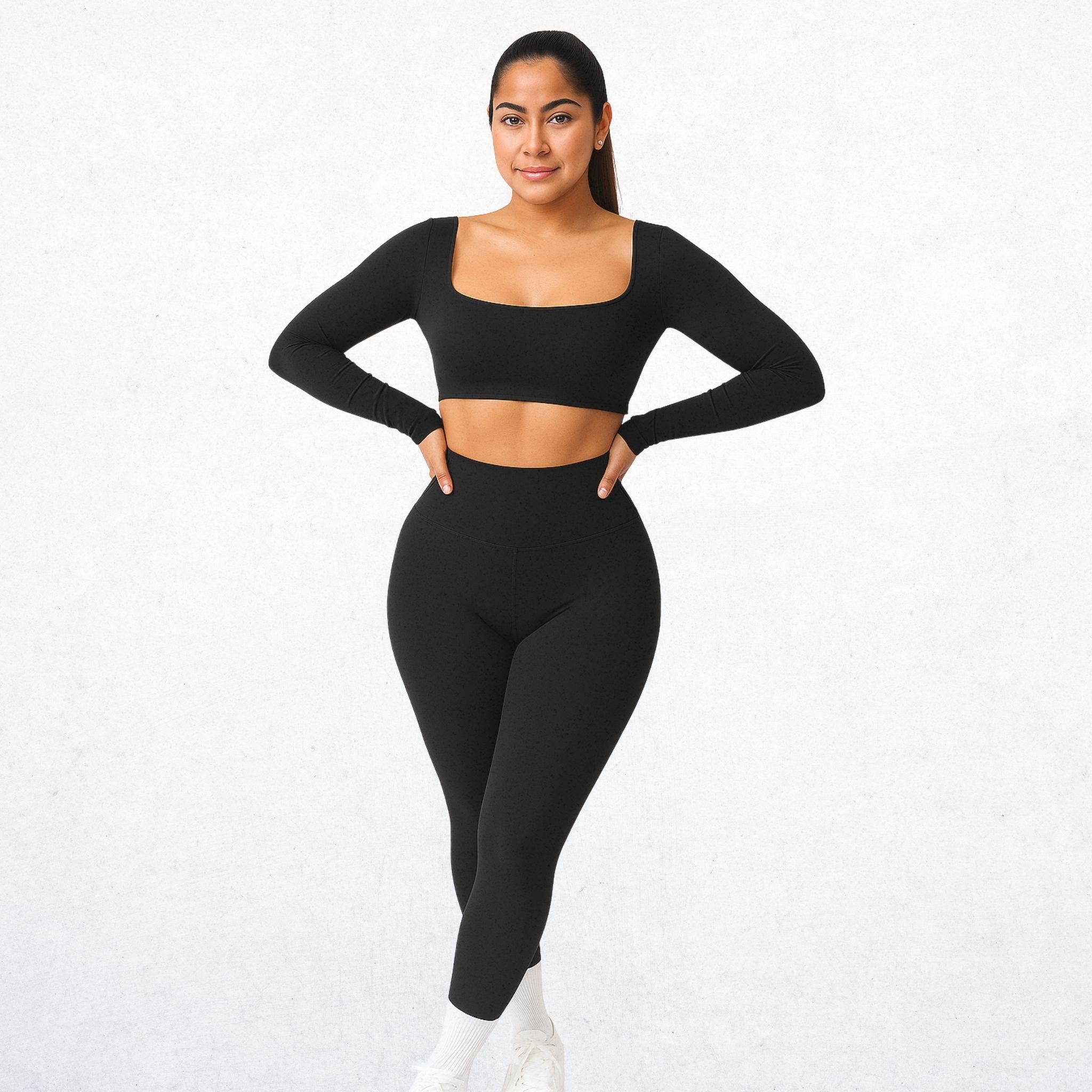Elegantes, zweiteiliges Sport-Set für Damen in klassischem Schwarz. Vielseitiges Outfit mit stilvollem Design für Workout, Yoga oder den Alltag. Atmungsaktiv, bequem und funktional.