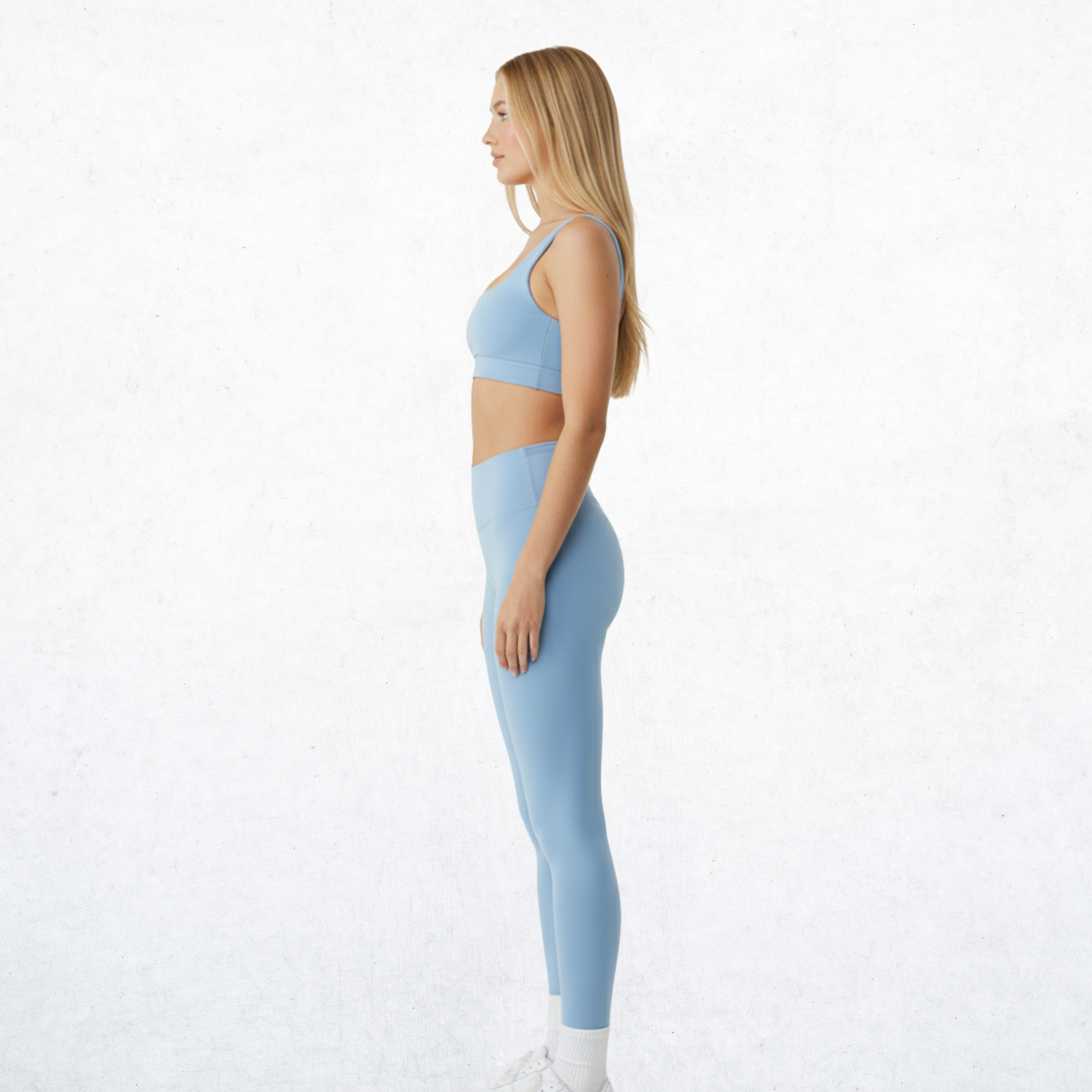 Sportliches Damen-Set „Strahlender Himmel“, ideal für Fitness und Yoga. Hergestellt aus bequemen und dehnbaren Stoffen, um optimale Leistung zu garantieren.